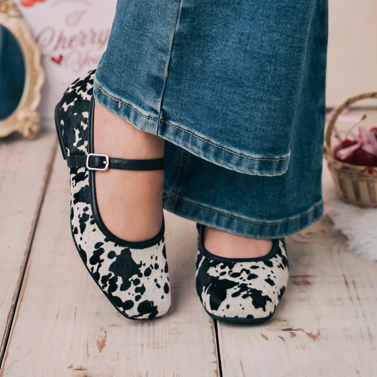 ZOE - COW PRINT